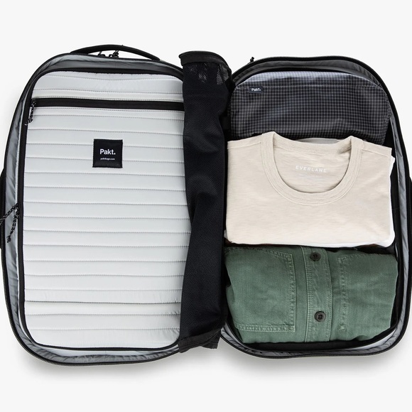 Pakt The Travel Backpack- Version 2- 35L- Black main image 9